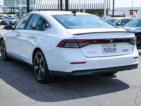 Used 2023 Honda Accord Sport image 4