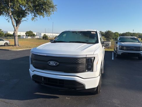 Certified 2025 Ford F150 Lightning XLT AWD/4WD image 20