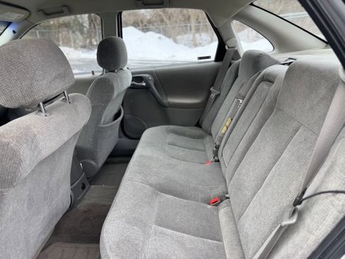 Used 2002 Saturn L-Series L200 image 19