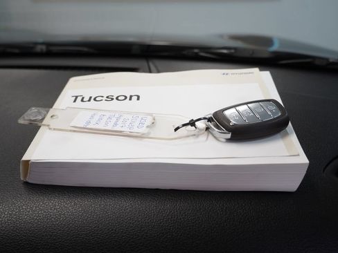 Used 2017 Hyundai Tucson Limited AWD/4WD image 40