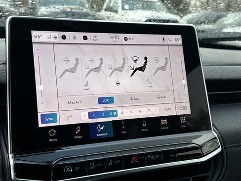 New 2026 Jeep Compass Limited image 31