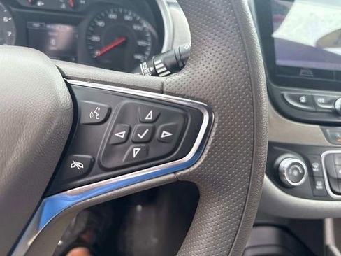 Used 2023 Chevrolet Malibu LS image 28