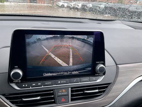 Used 2025 Nissan Altima 2.5 SV image 26