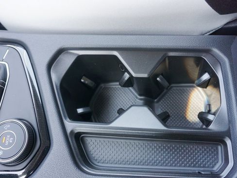 New 2025 Volkswagen Taos S image 15