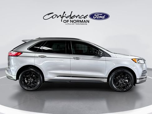 Certified 2024 Ford Edge SE w/ Black Appearance Package AWD/4WD image 10