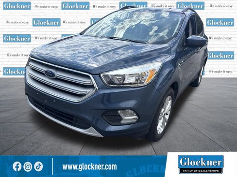 Used 2018 Ford Escape SE w/ SE Sync 3 Package AWD/4WD image 3