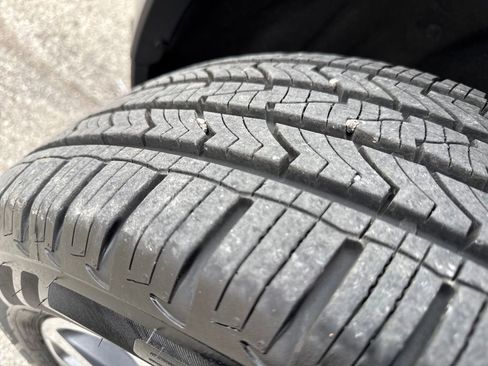 Used 2018 Jeep Grand Cherokee Limited w/ Luxury Group II image 42