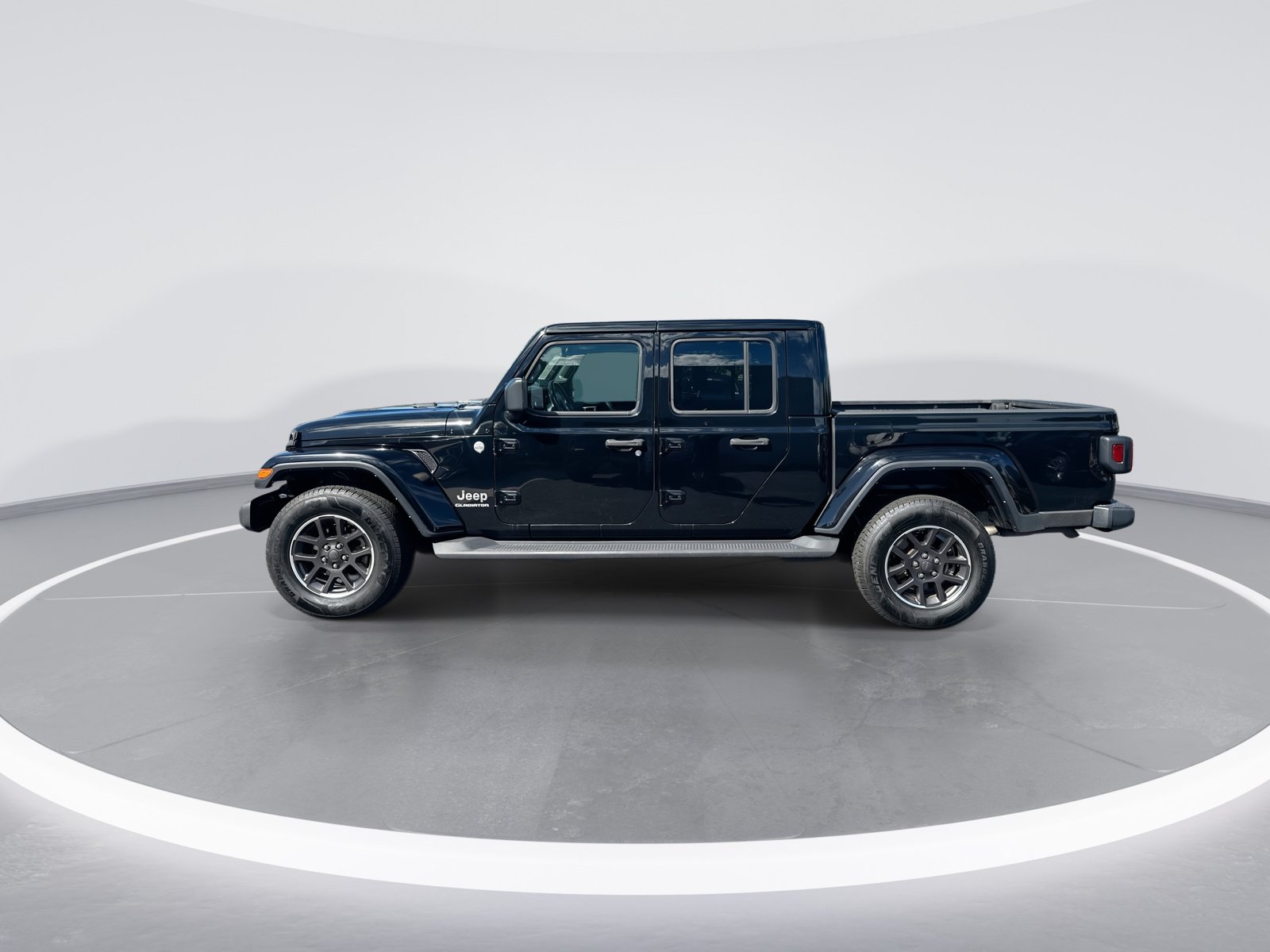 Used 2021 Jeep Gladiator Overland w/ Popular Equipment Package AWD/4WD image 6