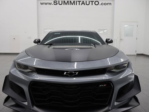 Used 2021 Chevrolet Camaro ZL1 RWD image 22
