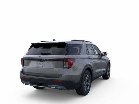 New 2026 Ford Explorer Active w/ Active Comfort Package image 8