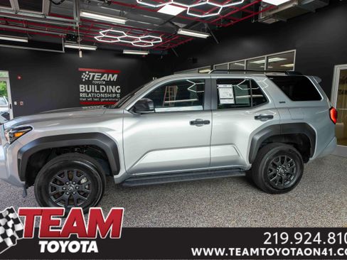Used 2025 Toyota 4Runner SR5 AWD/4WD image 1