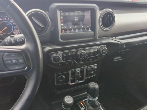 Used 2023 Jeep Wrangler Unlimited Sport image 18