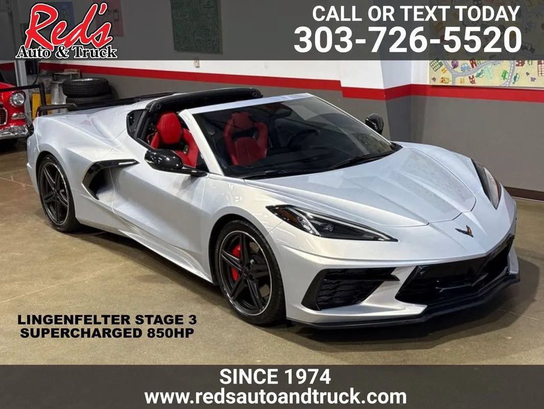 Used 2024 Chevrolet Corvette Stingray Preferred Cpe w/ Z51 Performance Package RWD image 1