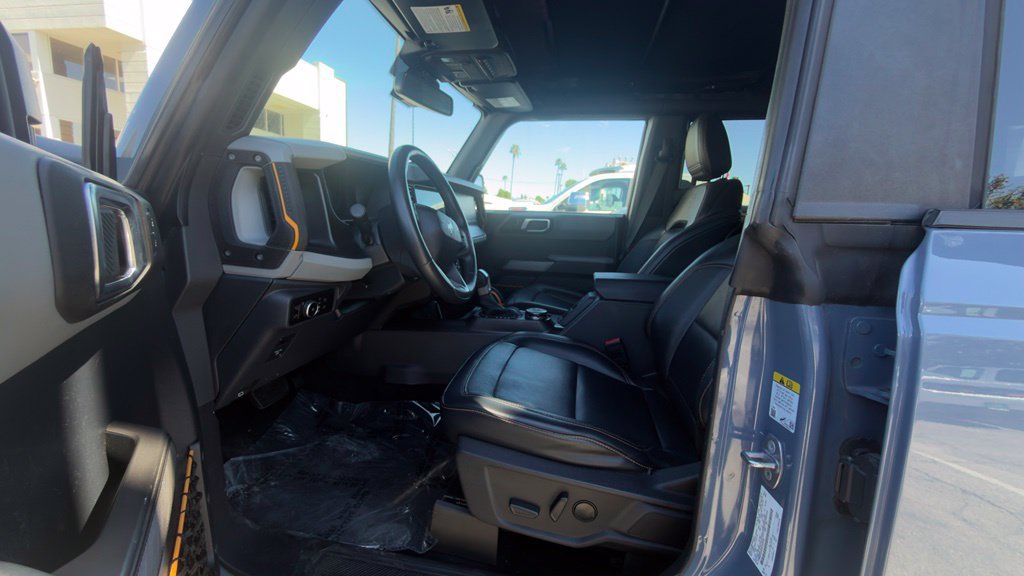 Used 2023 Ford Bronco Badlands AWD/4WD image 3