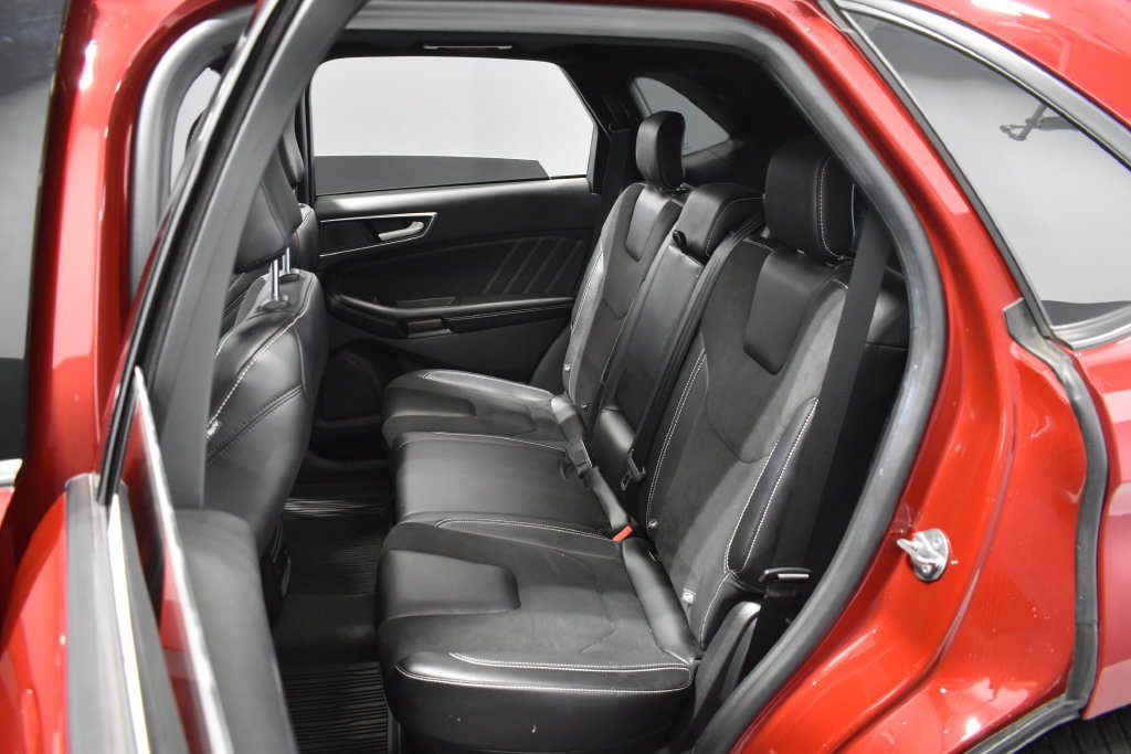 Used 2024 Ford Edge ST w/ Equipment Group 401A AWD/4WD image 30