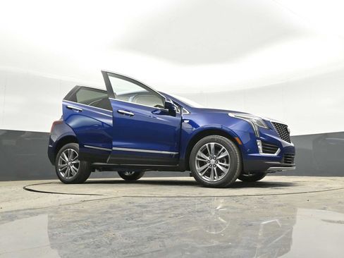 New 2025 Cadillac XT5 Premium Luxury w/ Technology Package image 45