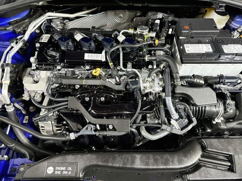 Used 2025 Toyota Corolla Cross XLE FWD image 31