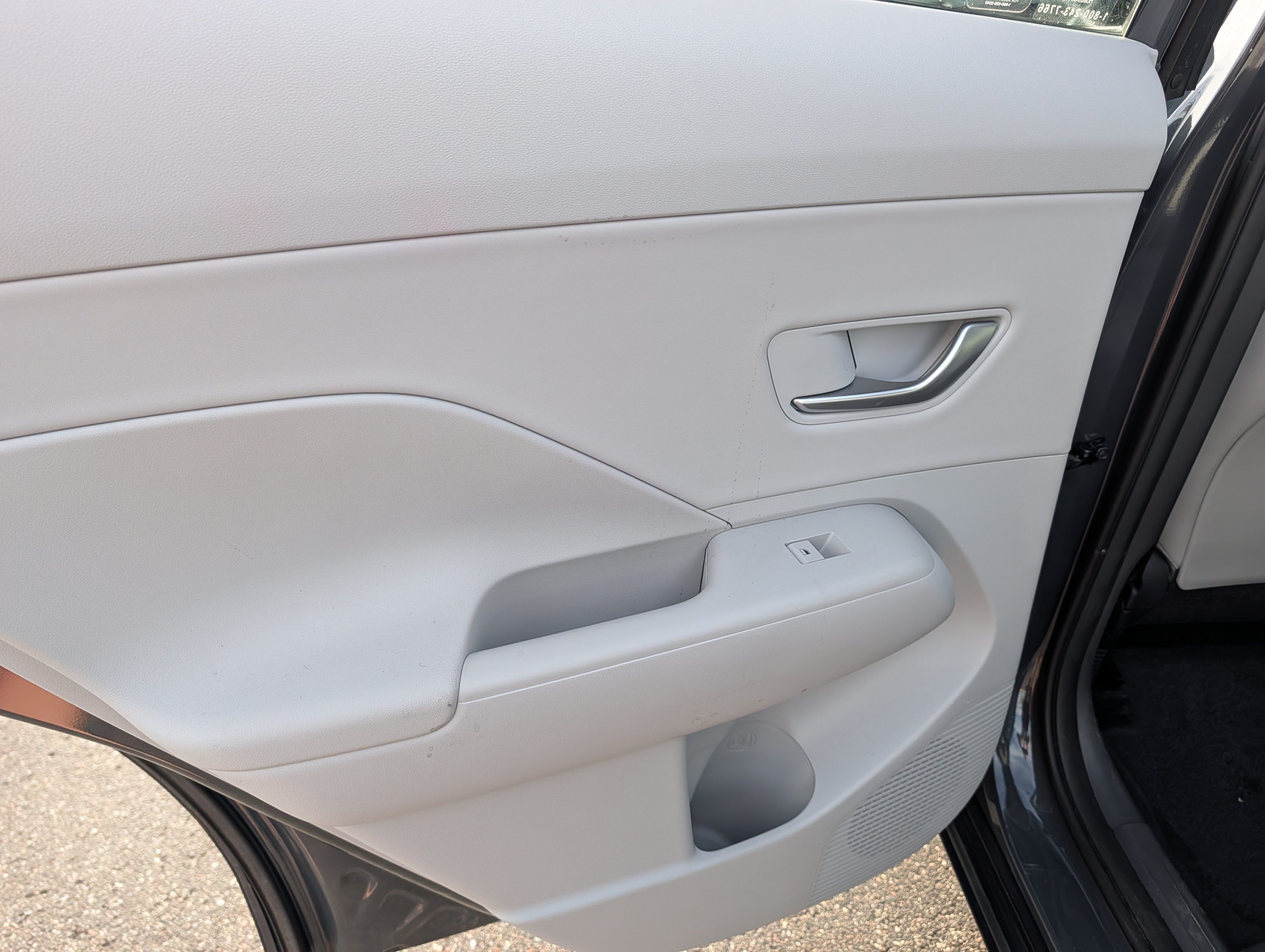 Used 2025 Hyundai Kona Limited AWD/4WD image 13
