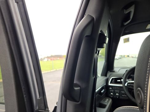 New 2026 Chevrolet Suburban Premier w/ Sun And Tow Package AWD/4WD image 20