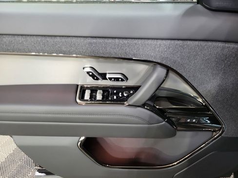 New 2026 Land Rover Range Rover Sport Dynamic SE AWD/4WD image 14