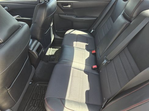 Used 2017 Toyota Camry SE image 24