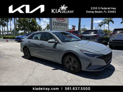 Used 2022 Hyundai Elantra SEL FWD image 1