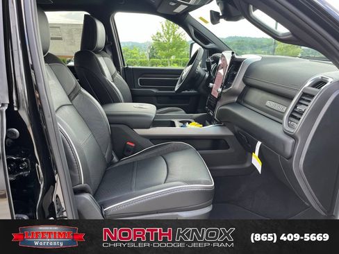 New 2026 RAM 2500 Laramie AWD/4WD image 25
