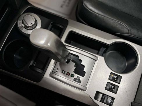 Used 2012 Toyota 4Runner Limited AWD/4WD image 32