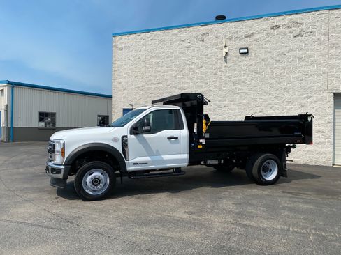 New 2026 Ford F550 4x4 Regular Cab Super Duty image 5