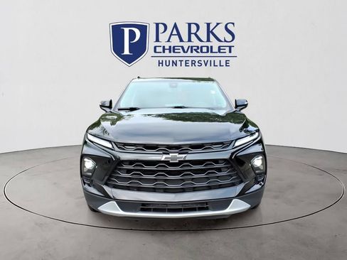 Used 2024 Chevrolet Blazer LT w/ LPO, Black Grille Bar Package FWD image 2