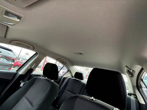 Used 2012 MAZDA MAZDA3 i Touring image 12