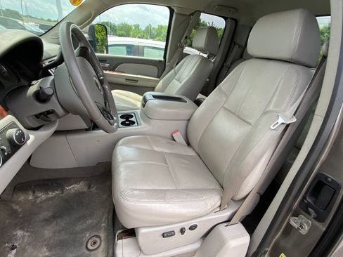 Used 2007 Chevrolet Silverado 2500 LTZ w/ Suspension Package, Off-Road AWD/4WD image 7
