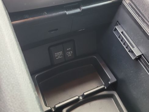 Used 2022 Honda Pilot Sport image 25