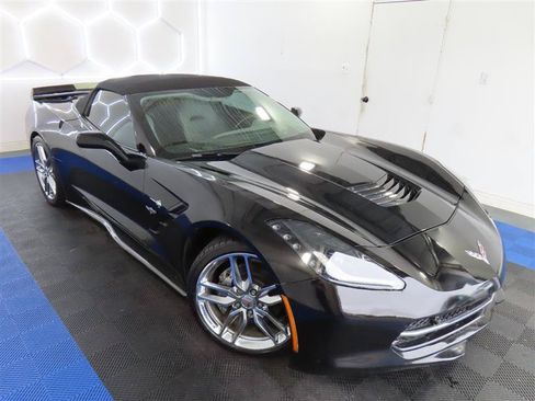 Used 2019 Chevrolet Corvette Stingray Convertible w/ 3LT Preferred Equipment Group RWD image 11