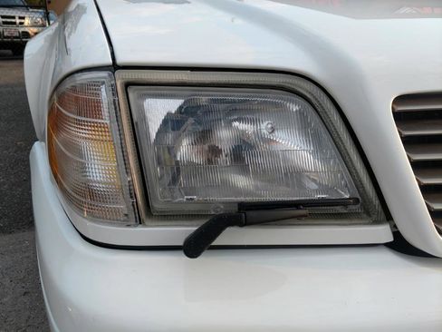 Used 1997 Mercedes-Benz SL 320 image 25