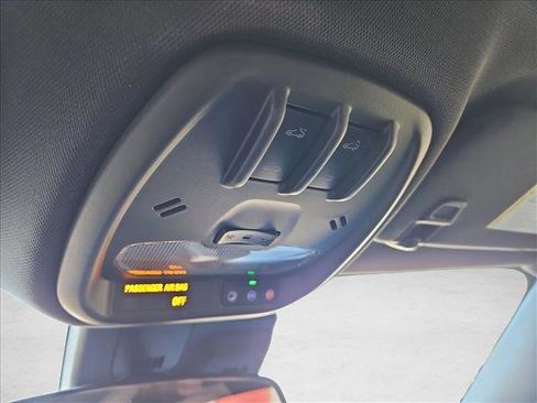 Used 2024 Chevrolet Trax RS w/ Sunroof Package image 20