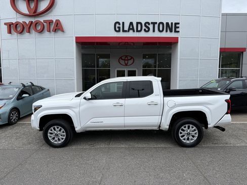 Certified 2024 Toyota Tacoma SR5 RWD image 5