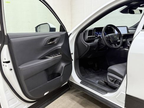 Used 2024 Toyota Crown XLE image 16