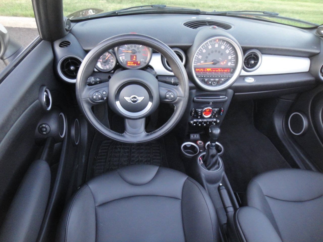 Used 2015 MINI Cooper Convertible FWD image 9
