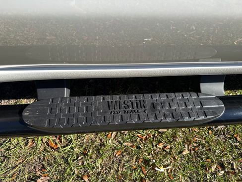 Used 2022 Chevrolet Silverado 1500 RST image 3