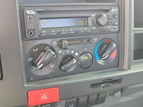 Used 2024 Isuzu NPR image 15