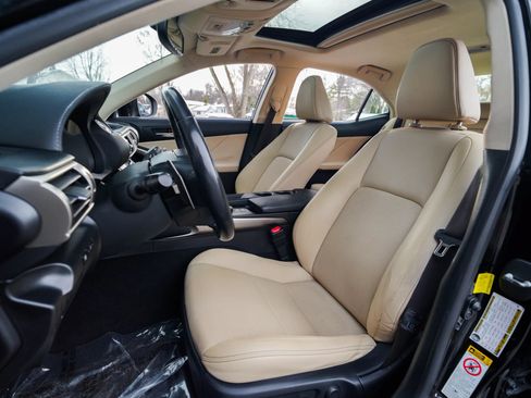 Used 2015 Lexus IS 250 RWD image 12