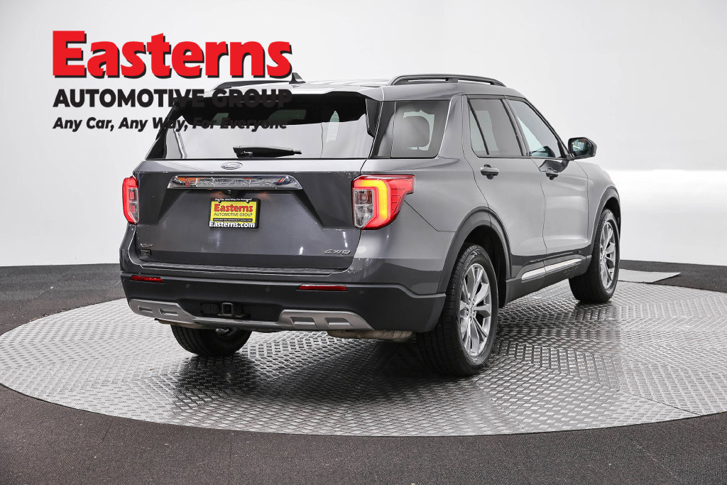 Used 2022 Ford Explorer XLT w/ Equipment Group 202A AWD/4WD image 6