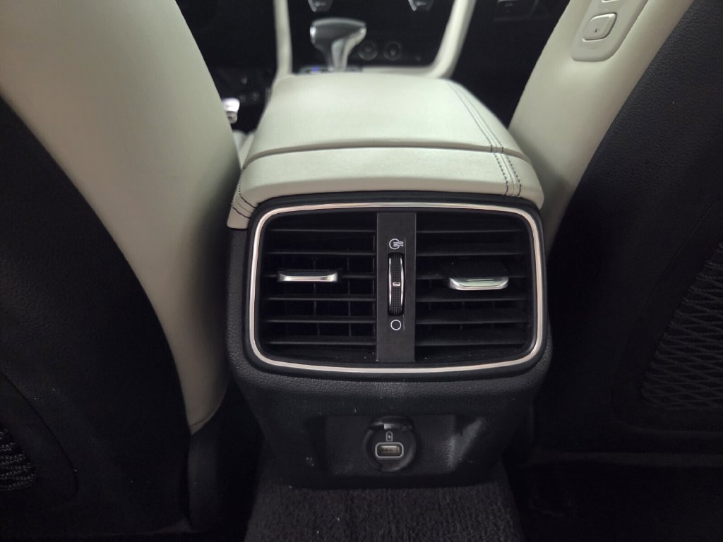 Used 2023 Genesis G70 3.3T w/ Sport Prestige Package RWD image 46