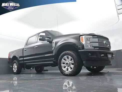 Used 2017 Ford F250 Platinum w/ Platinum Ultimate Package AWD/4WD image 17