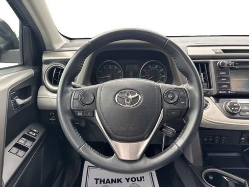 Used 2018 Toyota RAV4 XLE AWD/4WD image 16