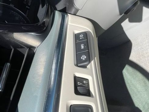 Used 2023 Cadillac XT5 Premium Luxury w/ Technology Package AWD/4WD image 13