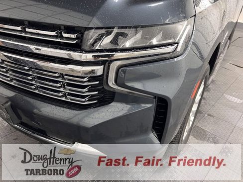 Used 2021 Chevrolet Suburban Premier w/ Premium Package image 13