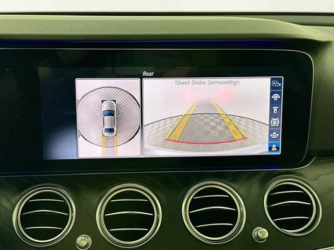 Used 2020 Mercedes-Benz E 350 Sedan image 14