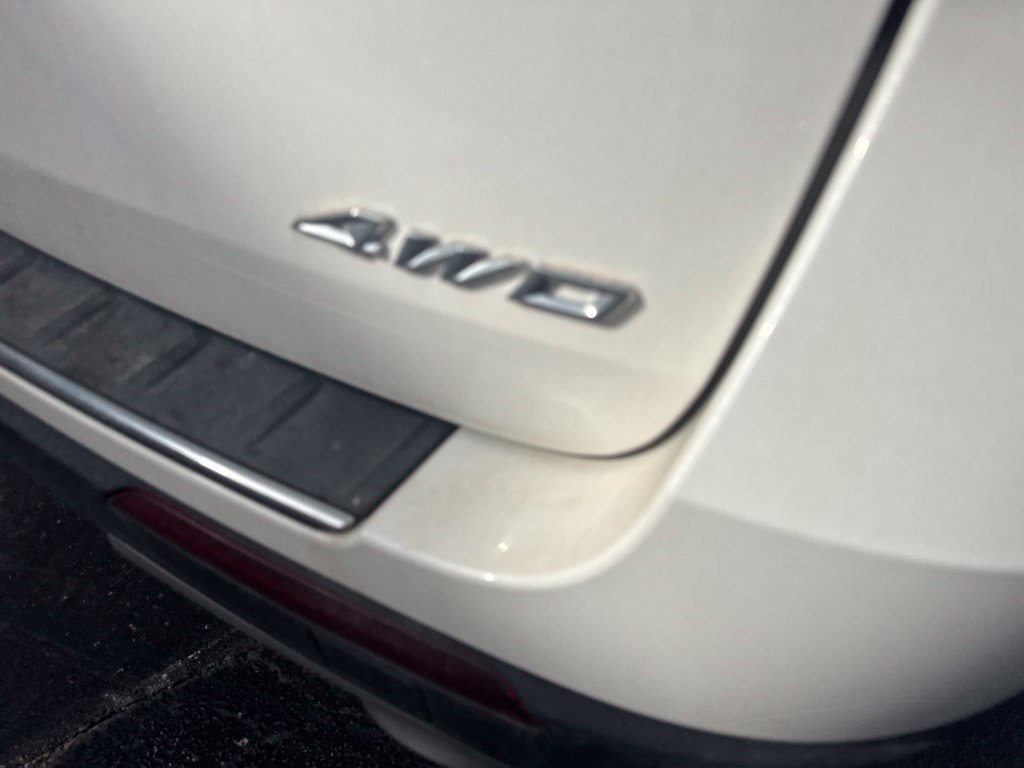 Used 2022 Ford Explorer Limited w/ Equipment Group 301A AWD/4WD image 5